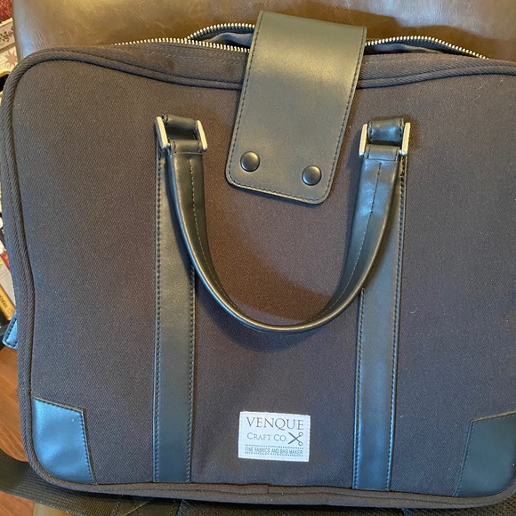 Venque Briefcase bag - Picture 1 of 3